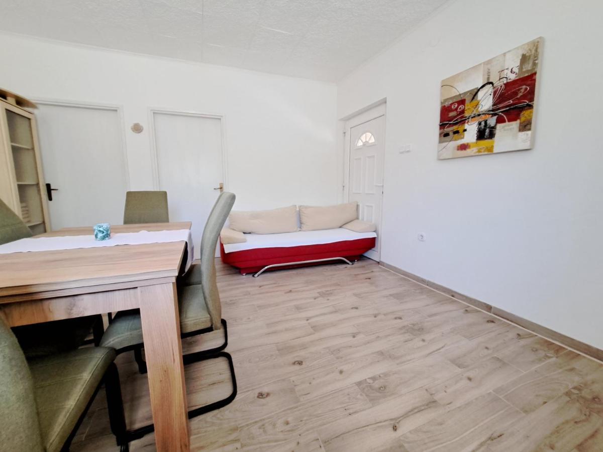 Apartmani Postonjski Privlaka  Buitenkant foto