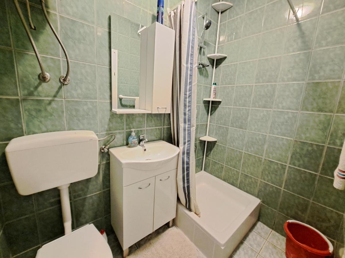 Apartmani Postonjski Privlaka  Buitenkant foto