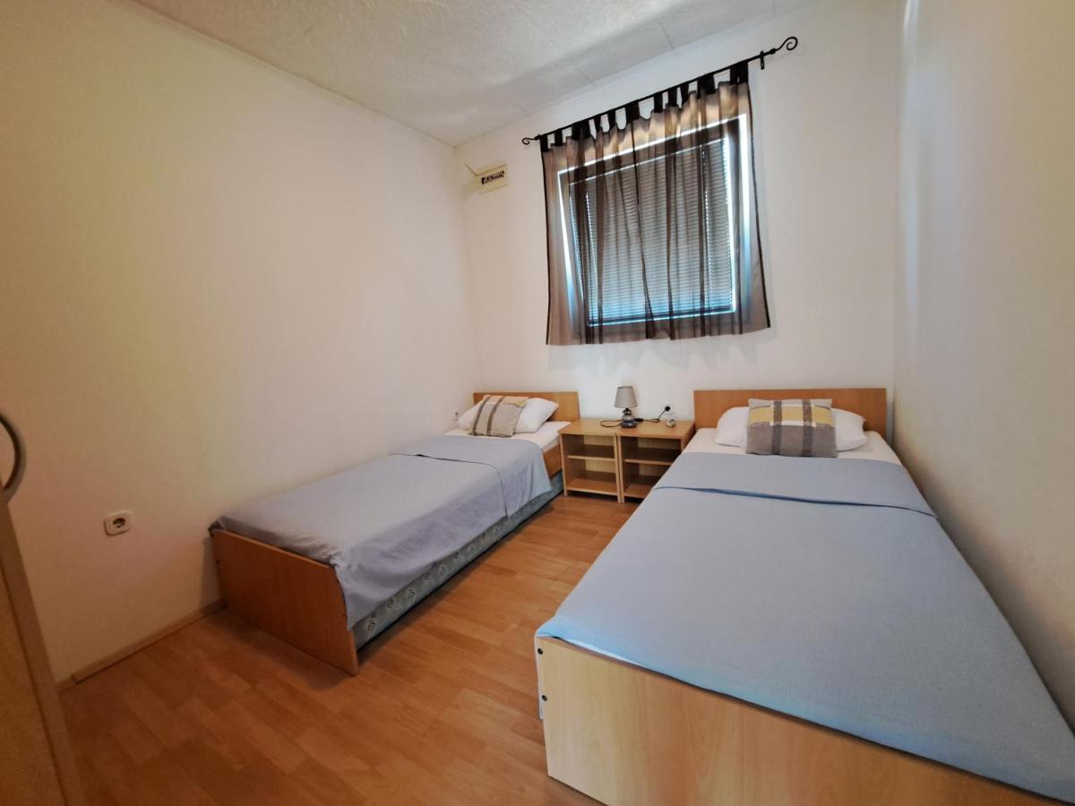 Apartmani Postonjski Privlaka  Buitenkant foto