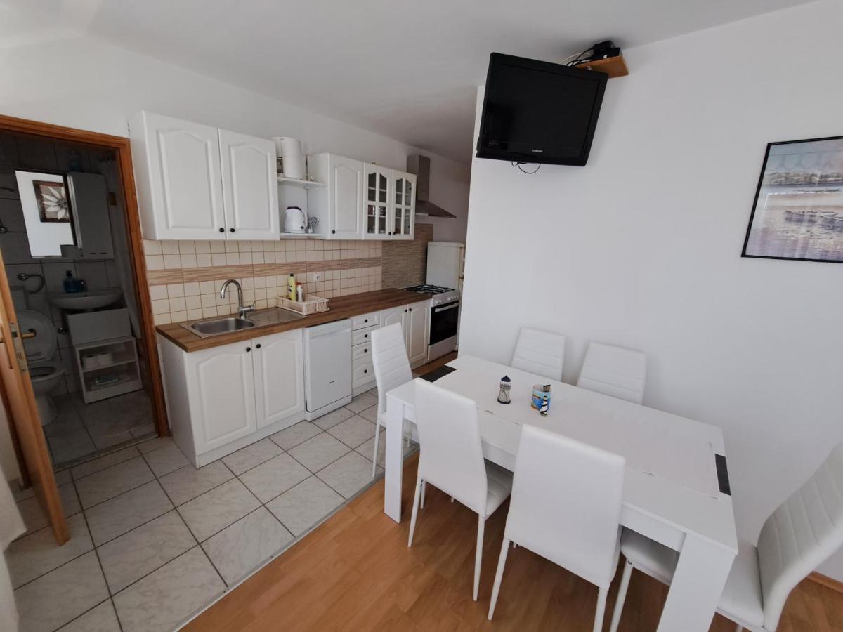 Apartmani Postonjski Privlaka  Buitenkant foto