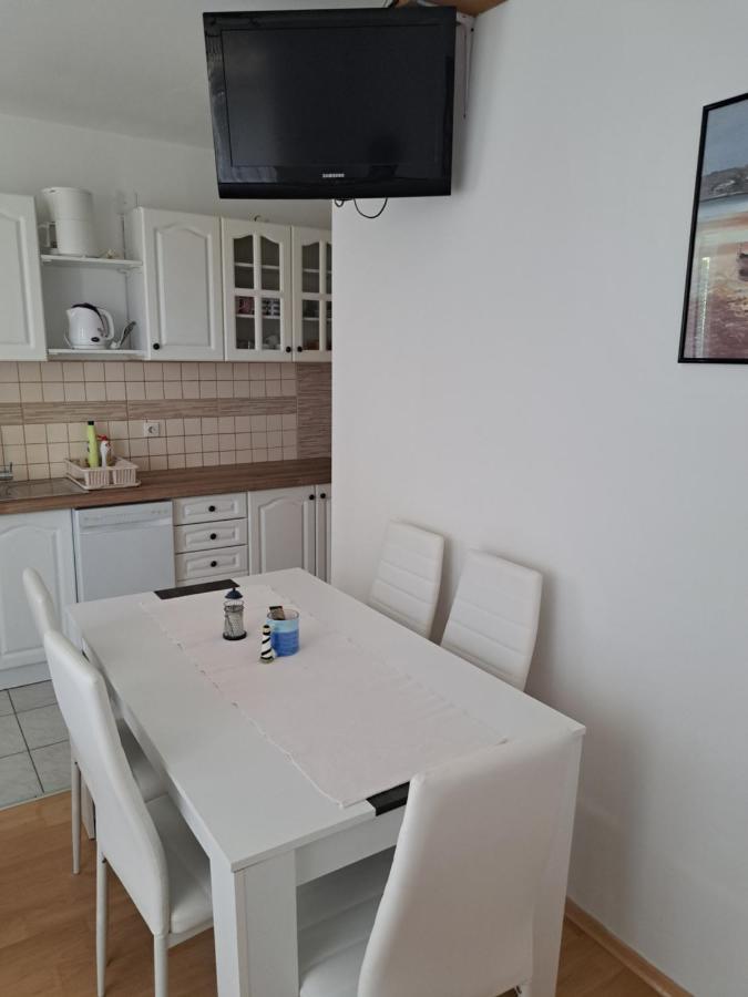 Apartmani Postonjski Privlaka  Buitenkant foto