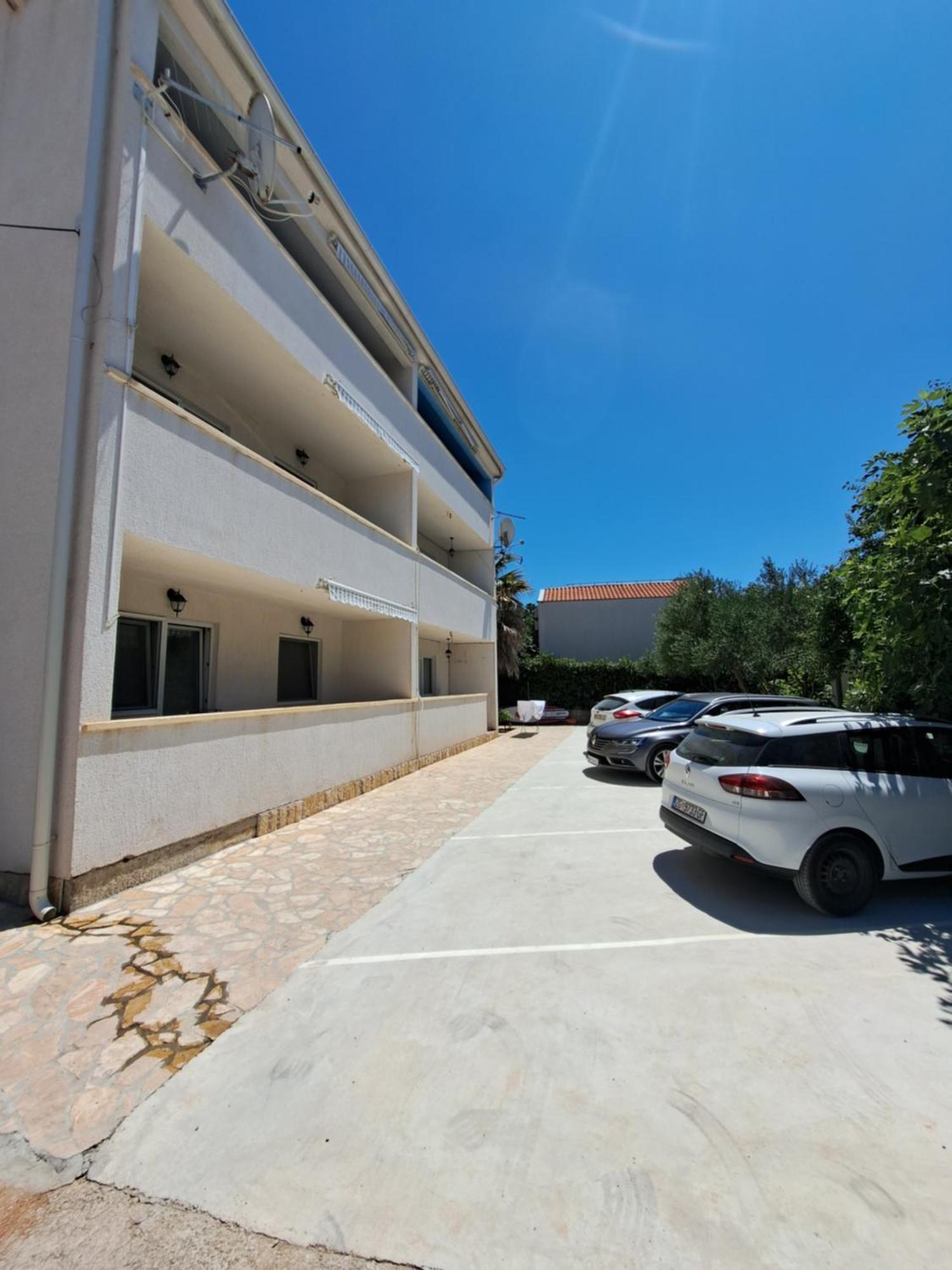 Apartmani Postonjski Privlaka  Buitenkant foto